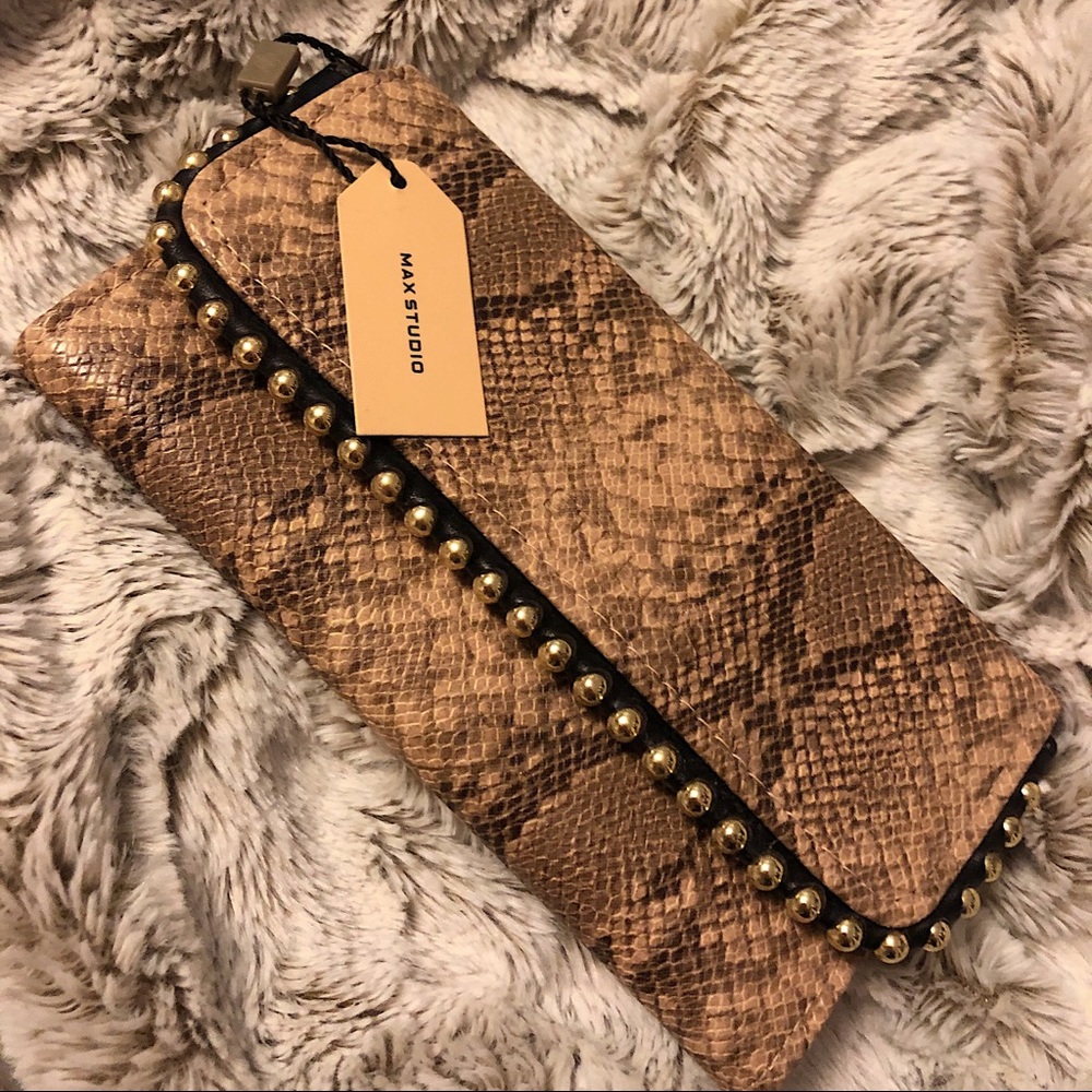 FAUX LEATHER TAN SNAKE PRINT WALLET